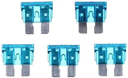 Juego de fusibles de cuchilla para automoción. JUEGO DE FUSIBLES MECÁNICOS DE 15 A, 100 unidades.